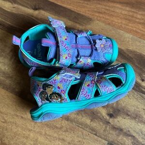 Disney Encanto Toddler Girls Shoes Size 9